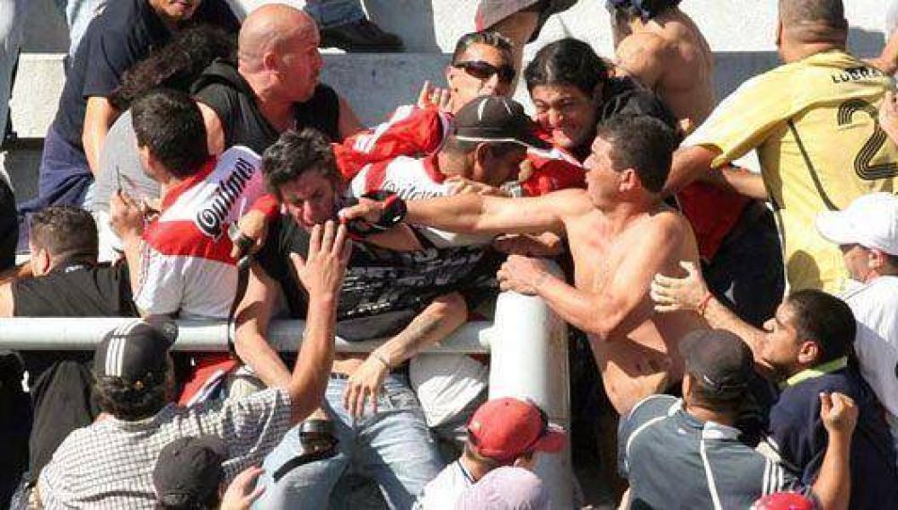 Mundial: temen ms por la presencia de barras argentinos que por los hooligans ingleses