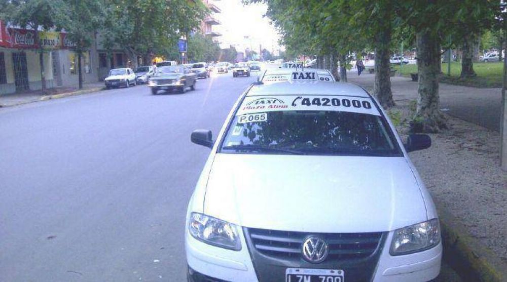 Jun�n: ya se paga hasta $ 25 y $ 28 por un viaje de 20 cuadras en taxi o rem�s