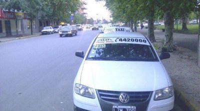 Jun�n: ya se paga hasta $ 25 y $ 28 por un viaje de 20 cuadras en taxi o rem�s