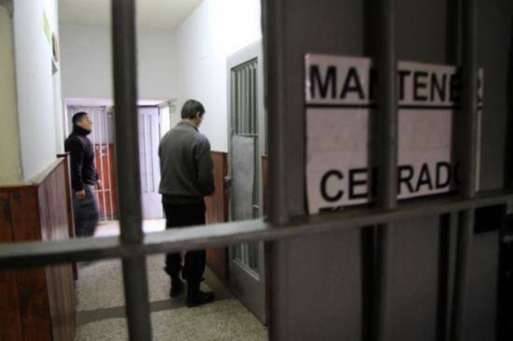 Promueven refer�ndum en Bariloche por la c�rcel federal