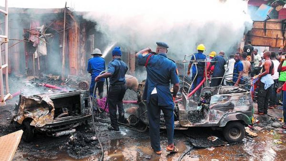 Un doble atentado islamista causa al menos 118 muertos