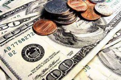 D�lar blue trep� 20 centavos a $ 11,90. El oficial, estable a $ 8,075