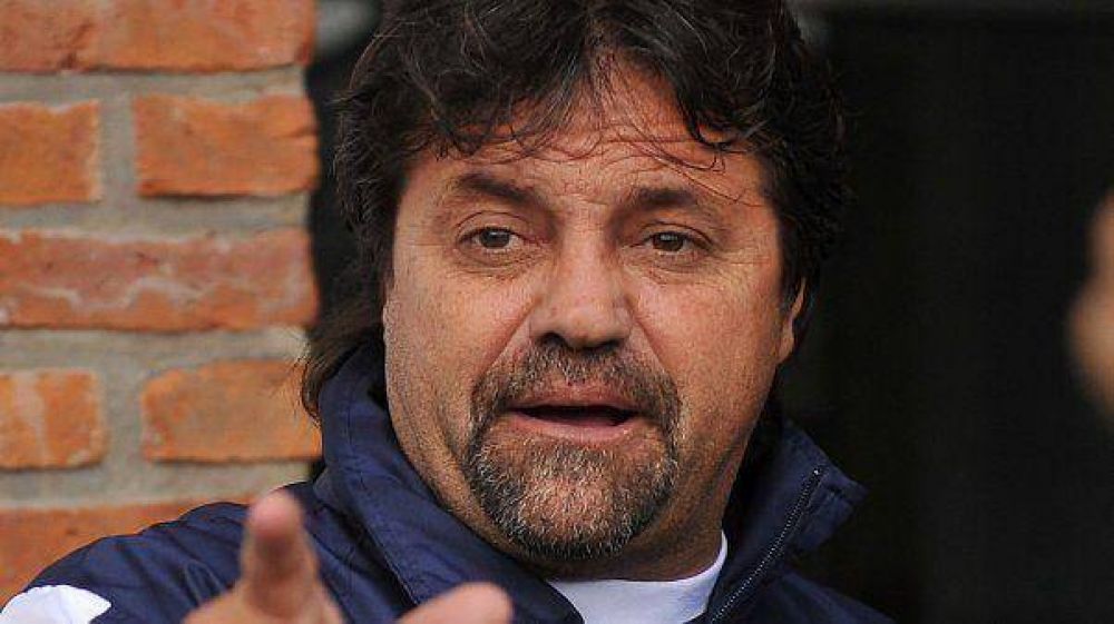 Caruso, pol�mico: 