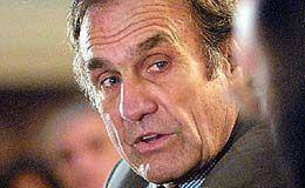 Para Reutemann, "Kirchner fue"