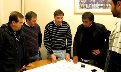 El Ministro Aparicio en Luj�n dijo que �en breve comenzar�n obras en el r�o�