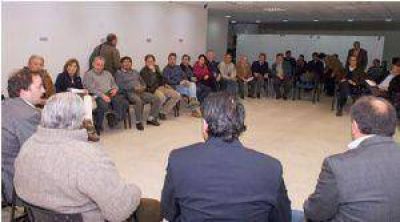 Comenz� el an�lisis de las PASO provinciales