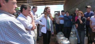 Peligro latente: la recarga ilegal de garrafas brasile�as contin�a en la frontera