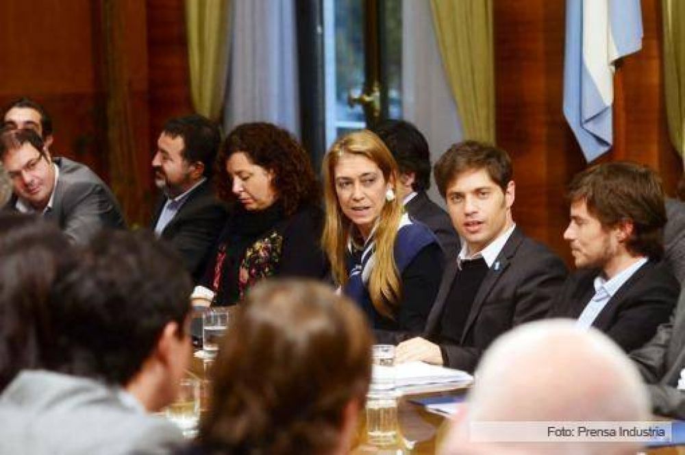 Gobierno acord� con las empresas que reduzcan 15% el valor de 39 modelos de motos
