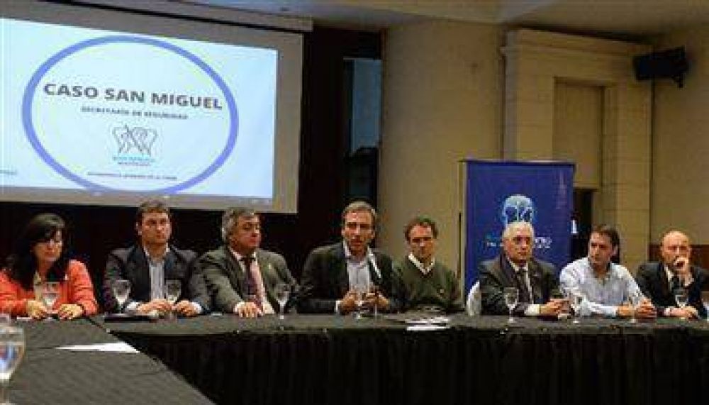 El massismo muestra sus programas de seguridad