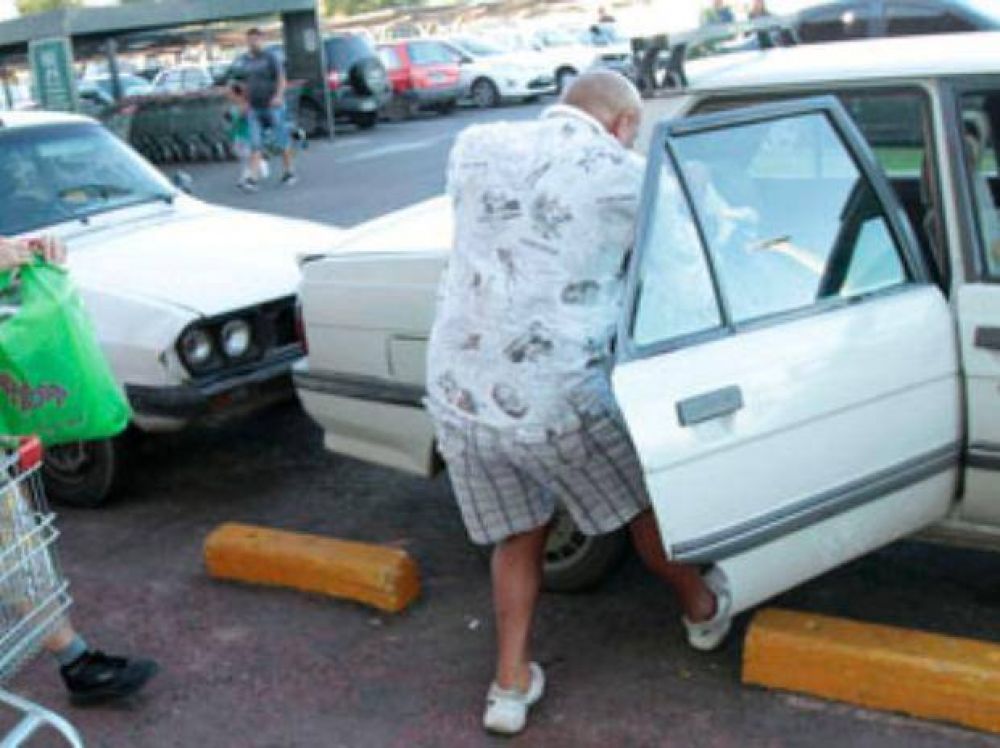Miatello pidi� mayores controles por los remises truchos y de otras ciudades