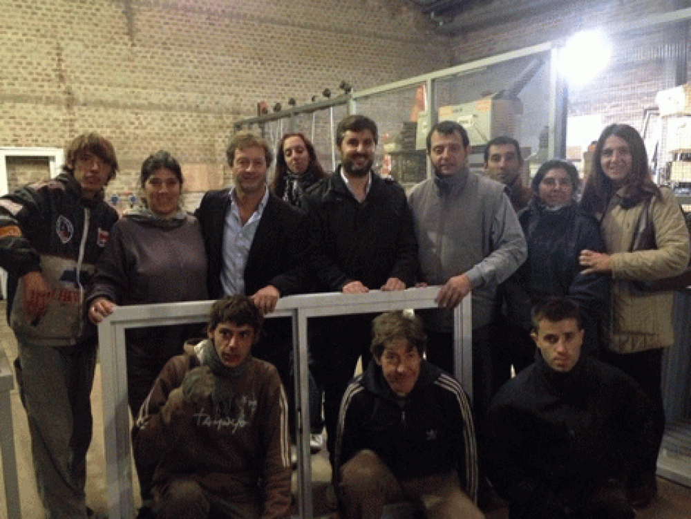 Ya funcionan los Talleres de Herrer�a y Carpinter�a Met�lica 