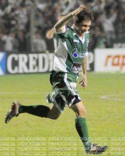 Ariel Su�rez dirigir� Sarmiento-Banfield