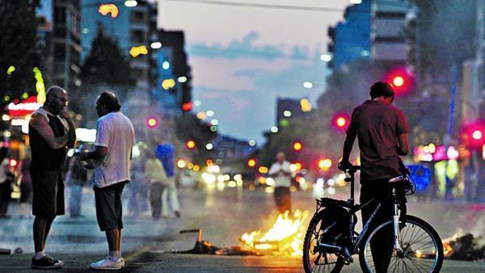 Los subsidios impulsan el d�ficit fiscal y ponen m�s presi�n al d�lar