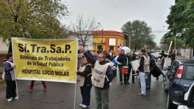 Movilizaci�n del SITRASAP contra las privatizaciones en el �rea de Salud P�blica