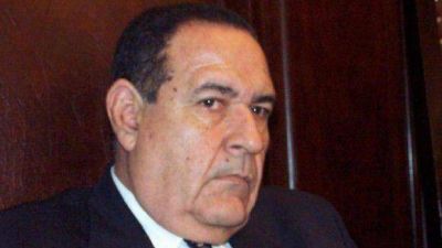 El jefe de los fiscales present� su renuncia