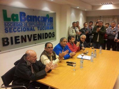 La Bancaria presiona para que el PE eche a Cortalezzi de la Caja Popular