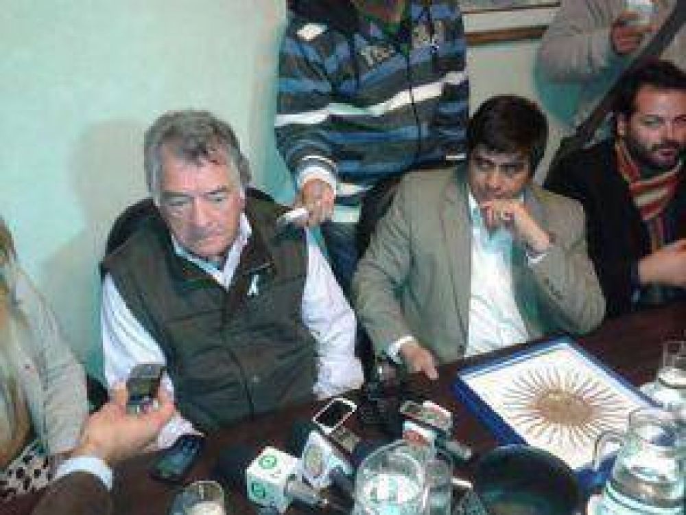 Barrionuevo sobre el FV: �Se olvidaron de darnos un besito�