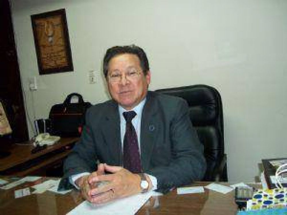 Condenan a la Provincia a indemnizar al juez Acu�a por los a�os que fue destituido