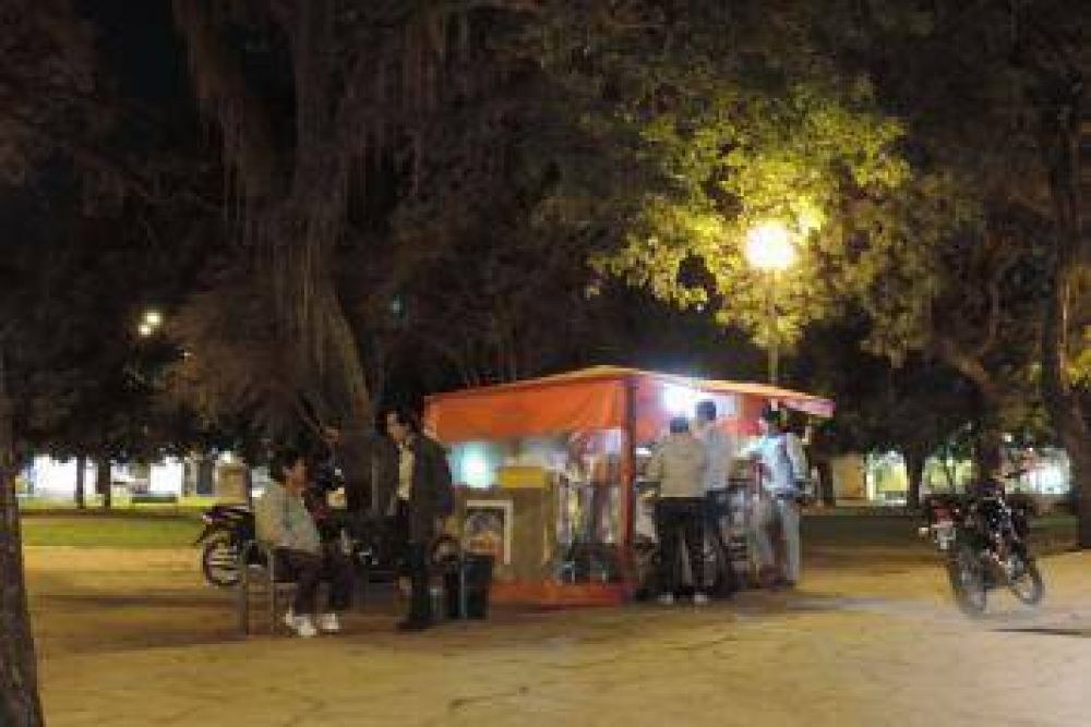 La C�mara de Comercio expres� su preocupaci�n por puestos de comida ilegales
