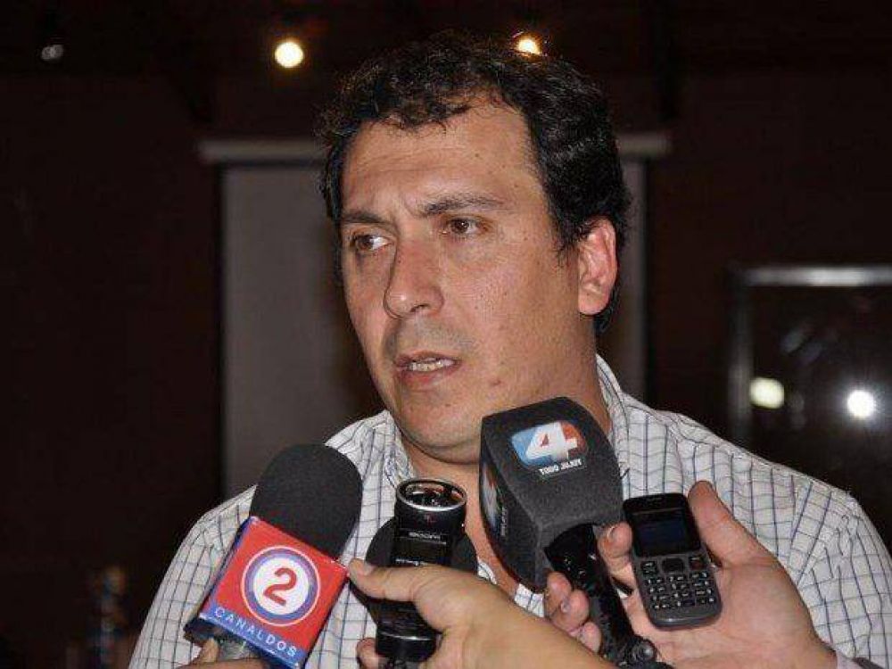 �Gobierno est� pagando $4.500 a los maestros�