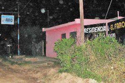 Buscan a la acompa�ante del juez que muri� en un motel