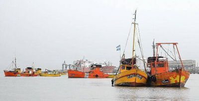 Los trabajadores whitenses llevaron su reclamo al Concejo