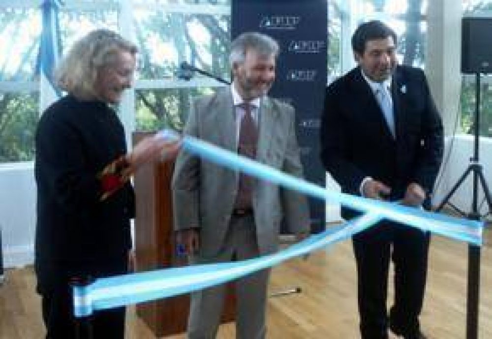 El titular de Afip Ricardo Echegaray inaugur� el remodelado edificio de Aduana