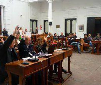 Por mayor�a se rechaz� la Rendici�n de Cuentas 2013  