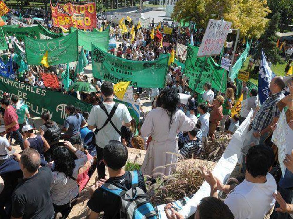 Paritarias: trabajadores de la Administraci�n Central arreglaron y levantaron las medidas de fuerza