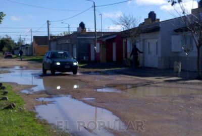 Vecinos de Uocra reclaman por p�simo estado de calles