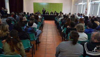 M�s de 70 familias olavarrienses firmaron sus escrituras sociales