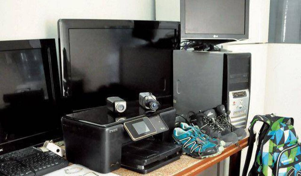 Caen con joyas, ropa, computadoras y LCD robados en Desamparados