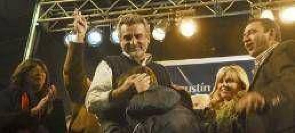 "Nuestra lista se identifica con las pol�ticas nacionales", asegur� Rossi 