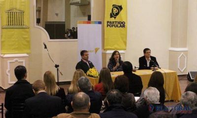 Michetti lleg� a Corrientes en busca de referentes �respetables� para Macri 2015