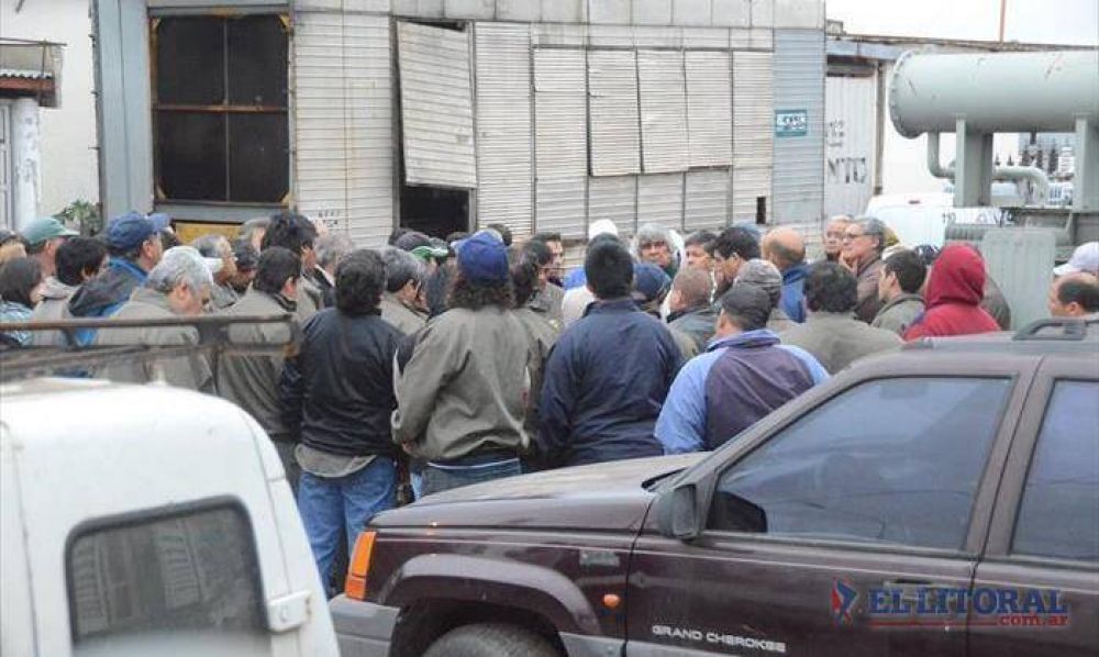 Luz y Fuerza sell� la tregua y volvieron a atender en la Dpec