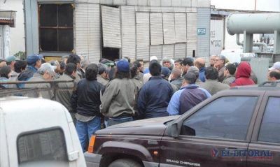 Luz y Fuerza sell� la tregua y volvieron a atender en la Dpec