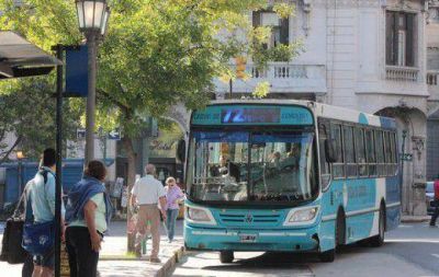Salvataje de De la Sota para Mestre: Provincia adelanta fondos para choferes