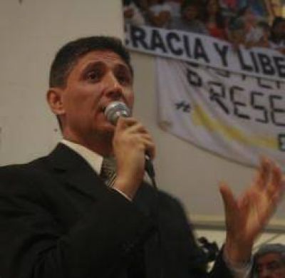 UNLaR. Calder�n no defini� a�n si buscar� continuar como rector