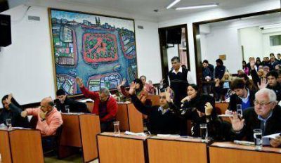 Todos los concejales de San Fernando reclaman a la Provincia el pago del subsidio para los Bomberos 
