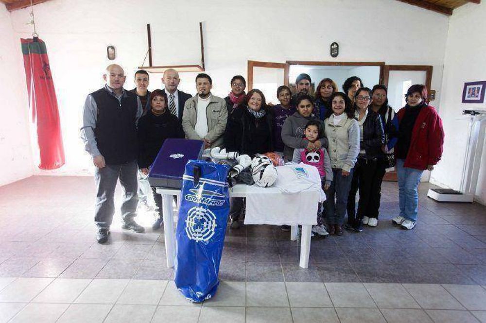 El Municipio entreg� materiales deportivos en el Centro Integrador Comunitario Zona Norte