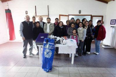 El Municipio entreg� materiales deportivos en el Centro Integrador Comunitario Zona Norte