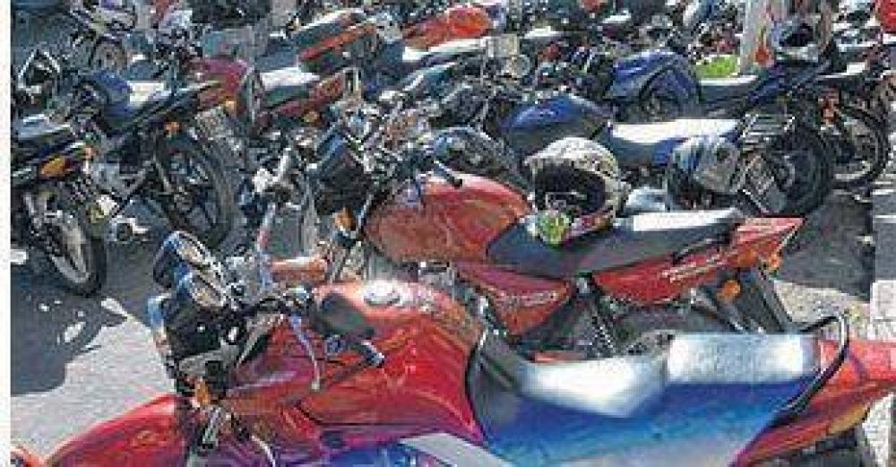 El Concejo pide que en Bah�a no sea obligatorio usar casco con patente