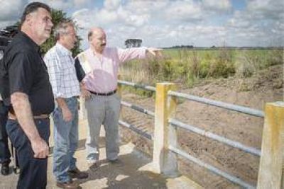El municipio interviene los canales a cielo abierto