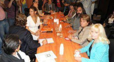 Docentes: Provincia busca descomprimir