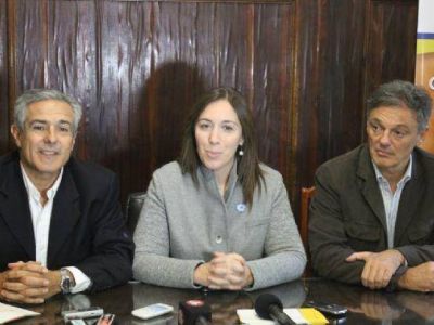 En un d�a de diversas actividades en la ciudad, Mar�a Eugenia Vidal lanz� la fundaci�n Pensar