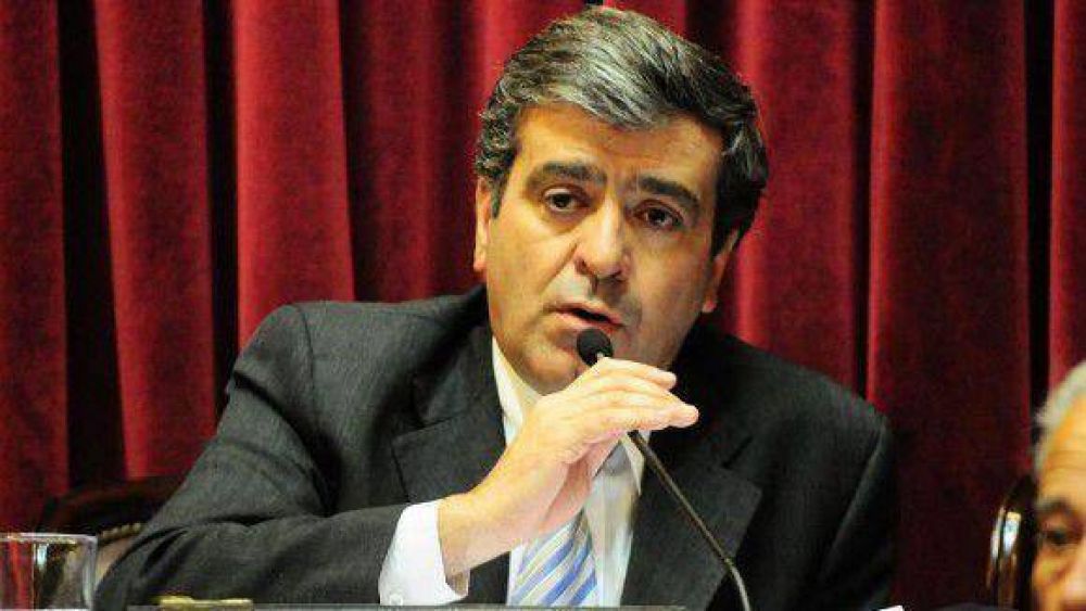 Cano pidi� a la Justicia que unifique causas contra de Albaca