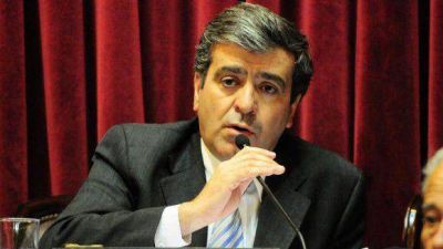 Cano pidi� a la Justicia que unifique causas contra de Albaca