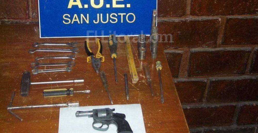 Detienen a un menor presuntamente implicado en varios hechos dellictivos