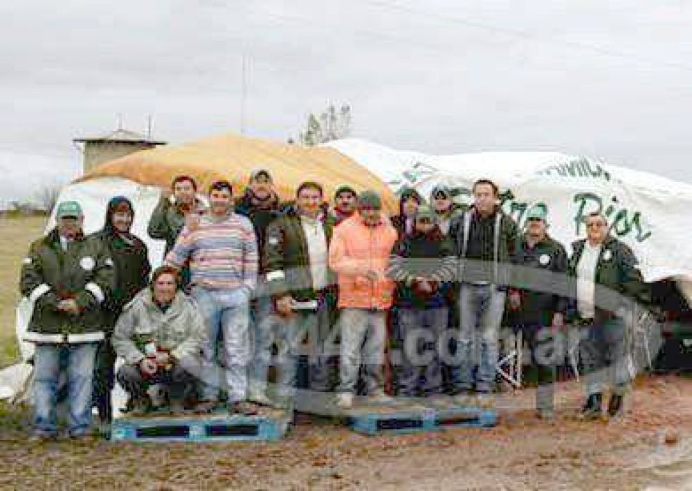 Protesta de camioneros en la Ruta Nacional 14