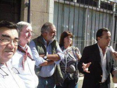 UCR: �Compromiso y Cambio� trabaja y piensa en las internas